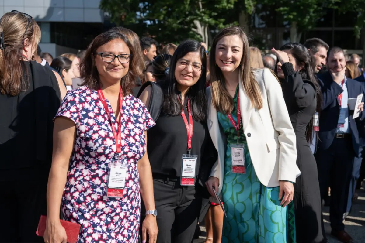 Join a global cohort during the immersion weeks image - 1