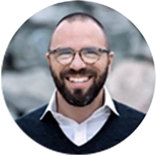 ESD Faculty Adrián Perreau