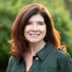 CBT - Faculty - Tracy Layney 