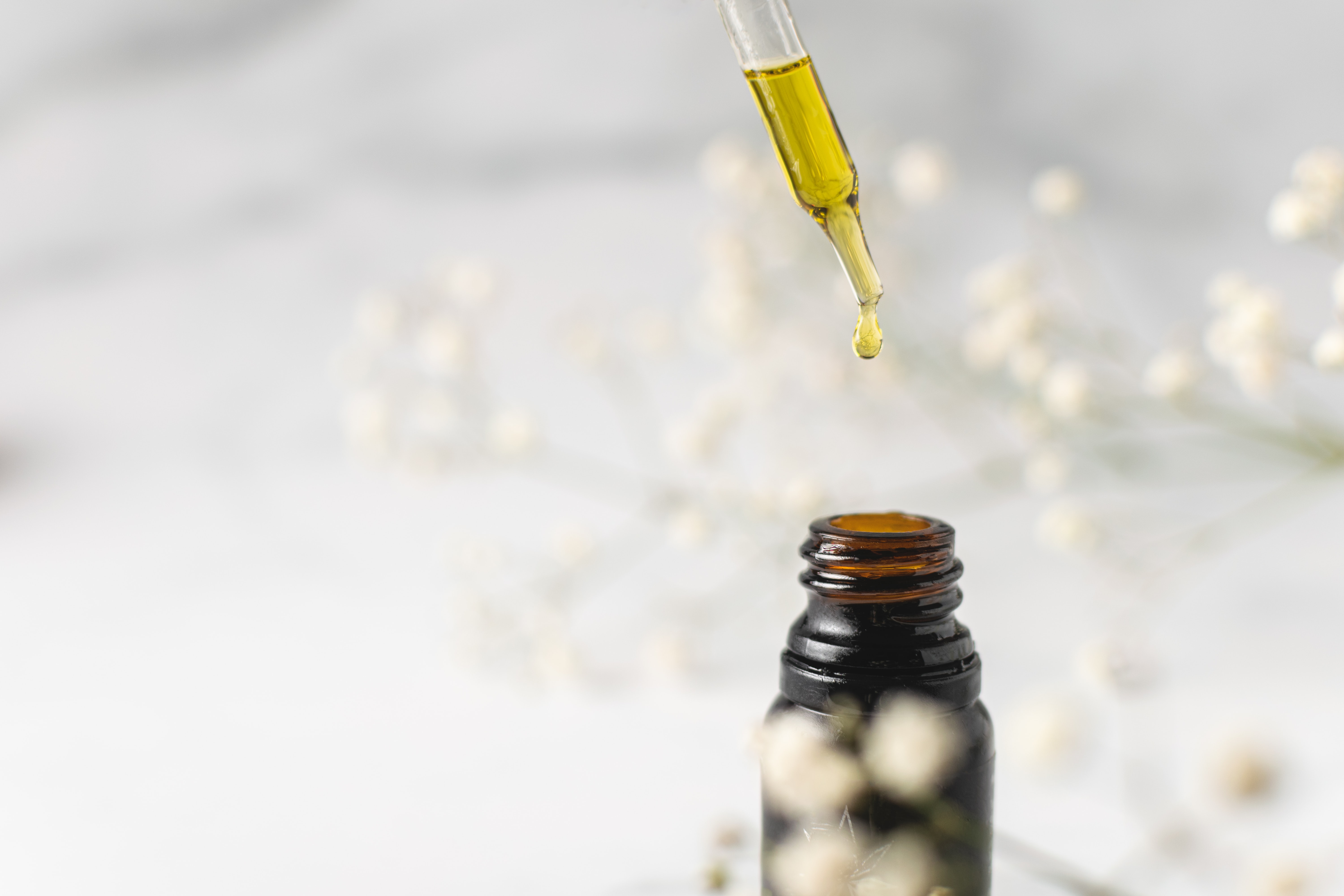 Use These Essential Oils For Dry Scalp | Jupiter