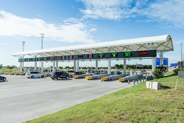 DFW Airport Expands Parking and Access Savings for TollTag Customers 