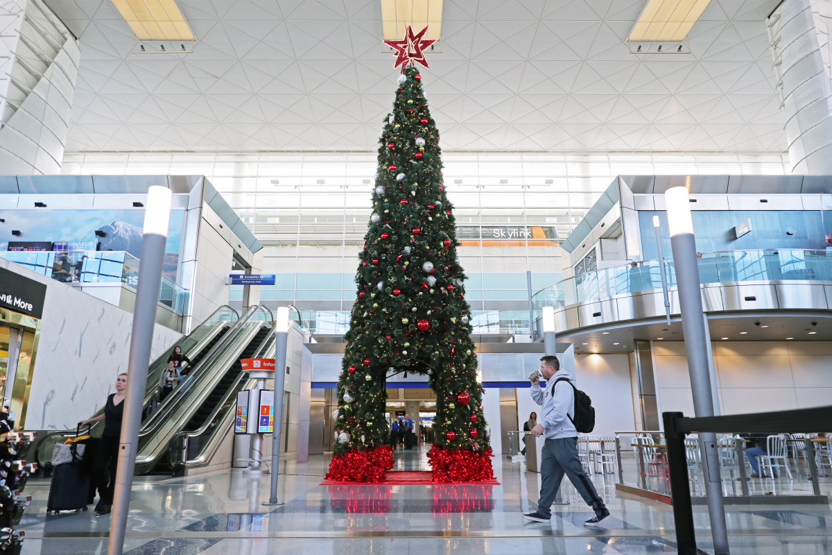 Christmas tree Terminal D
