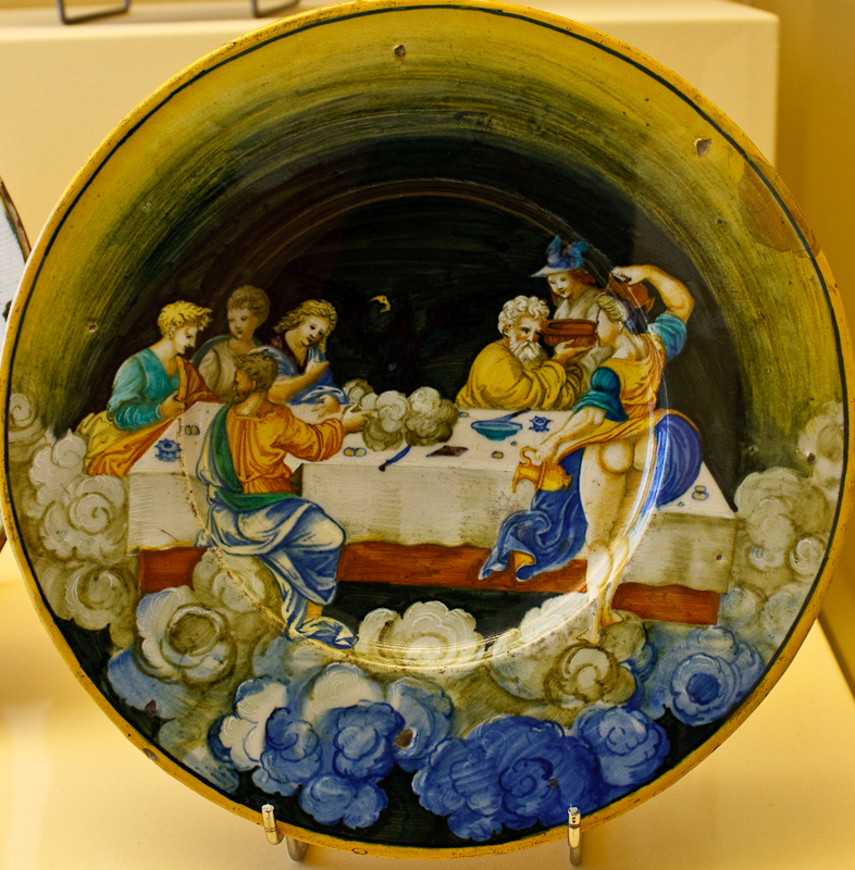 Olimpos'taki Tanrıların Yemeği. Nicola da Urbino'ya (yaklaşık 1530) atfedilen tabak. Boijmans Van Beuningen Müzesi, Rotterdam, Hollanda