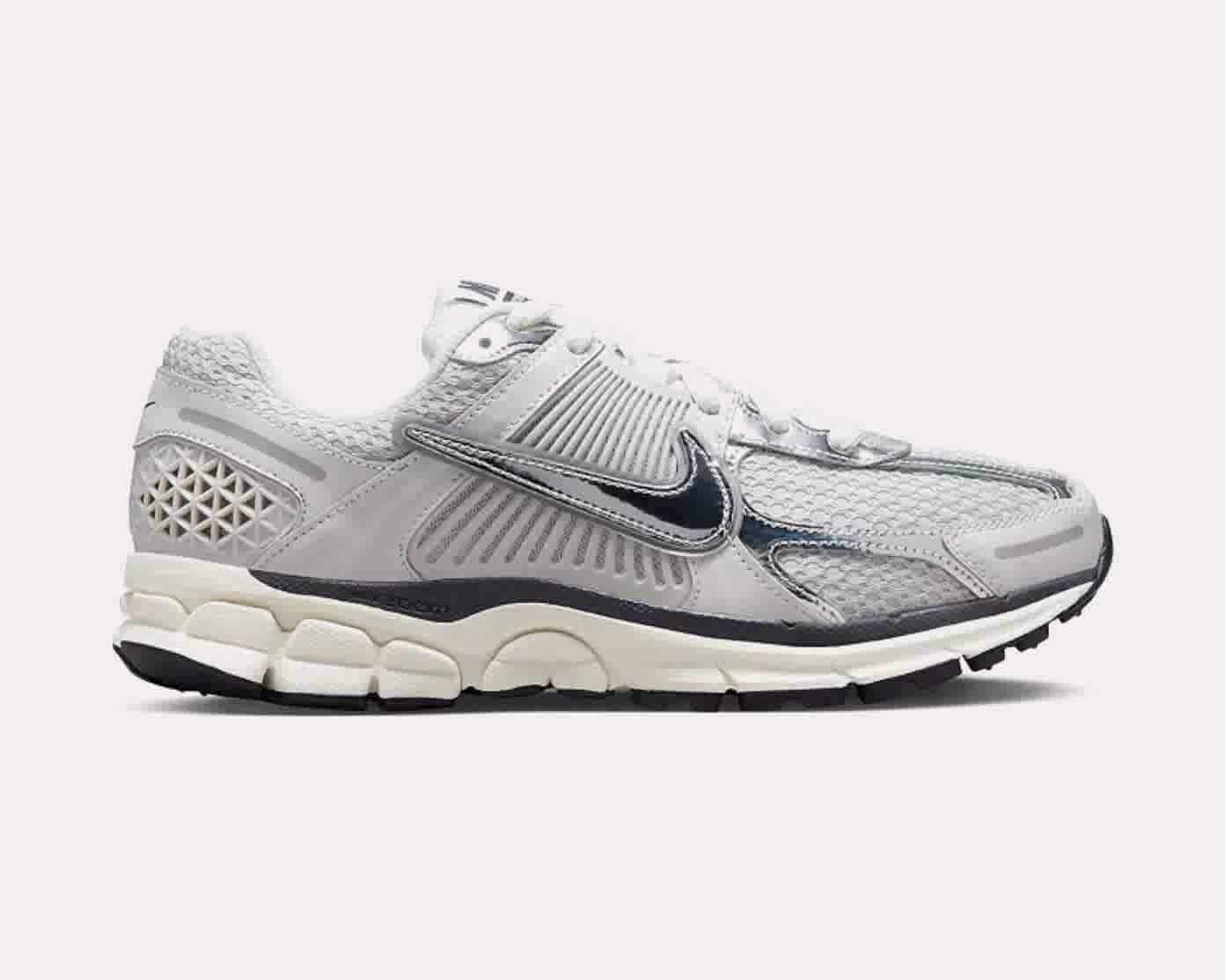Nike Vomero 5 Sneakers