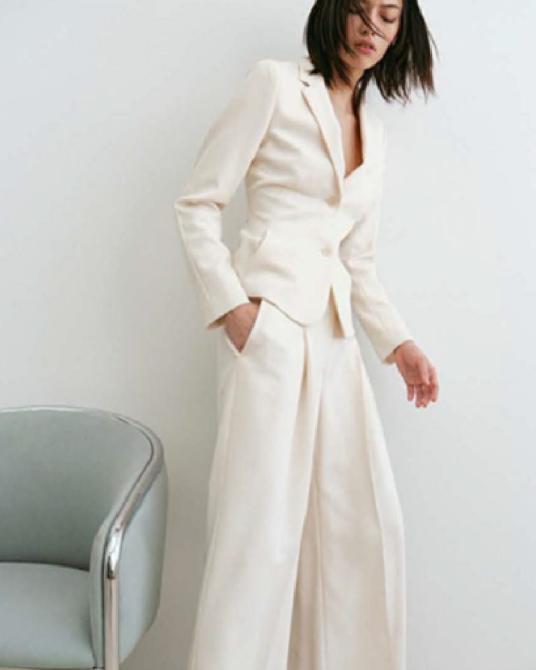 How to Nail Chic Office Style