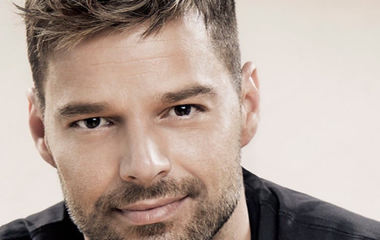 Learn How to Take the Perfect Selfie with Ricky Martin