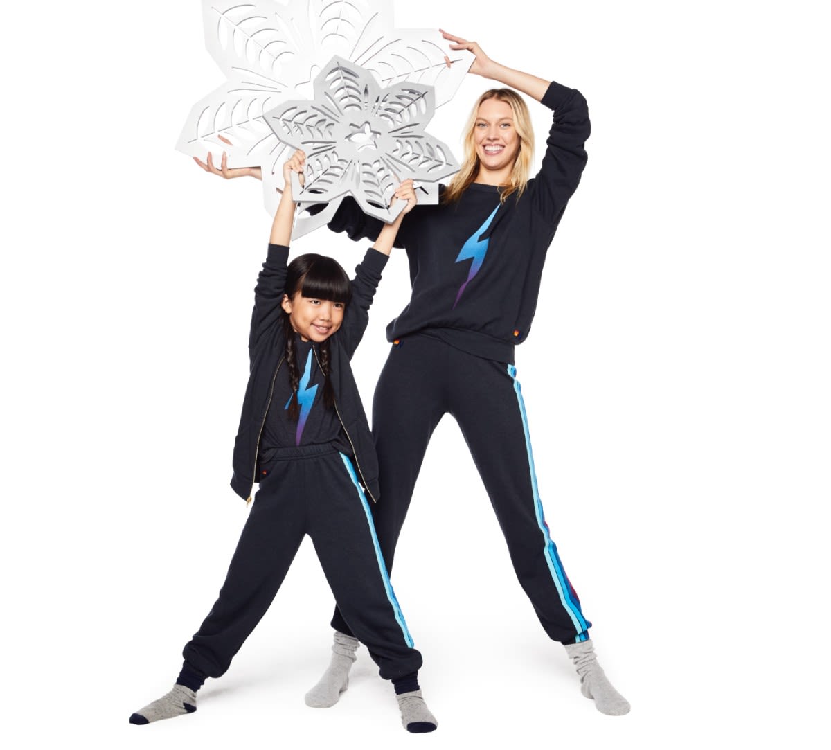 AVIATOR NATION BOLT SWEATSHIRT & SWEATPANTS