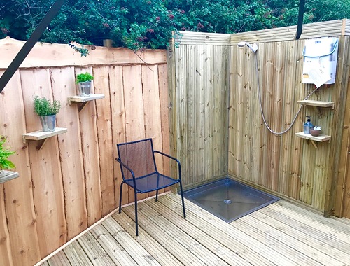 The gas-powered outside shower at Glamping the Wight Way