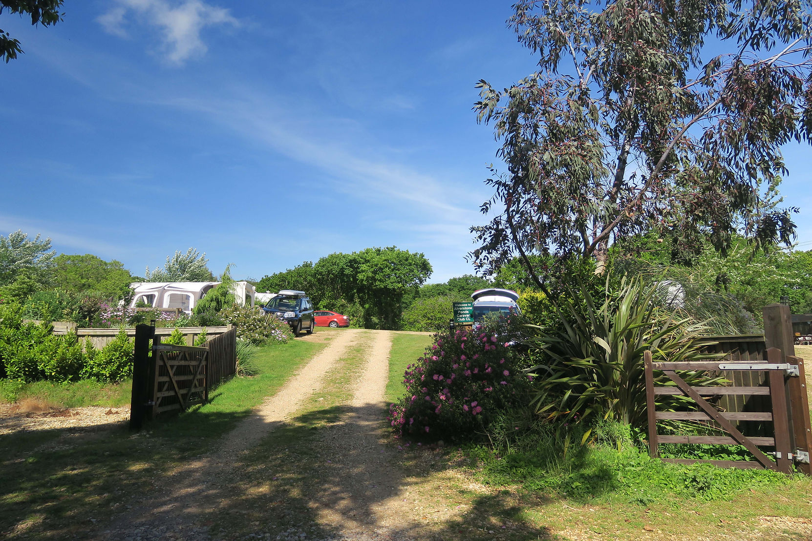 Picture of the main entrance to Alverstone ponds near Yarmouth on the Isle of Wight