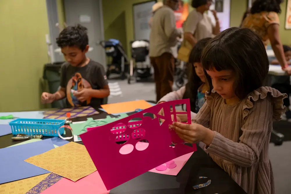 Drop-In Workshops for Families: Miniature Set Design 