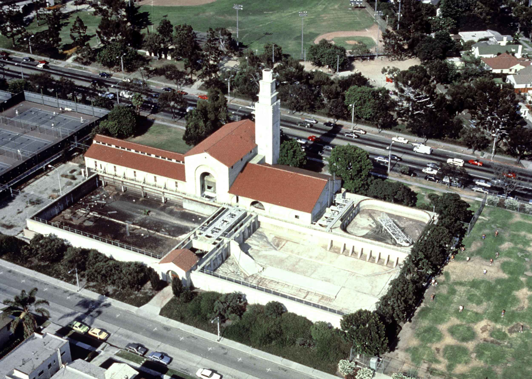 AMPAS reference collection, Margaret Herrick Library, Academy of Motion Picture Arts and Sciences.
