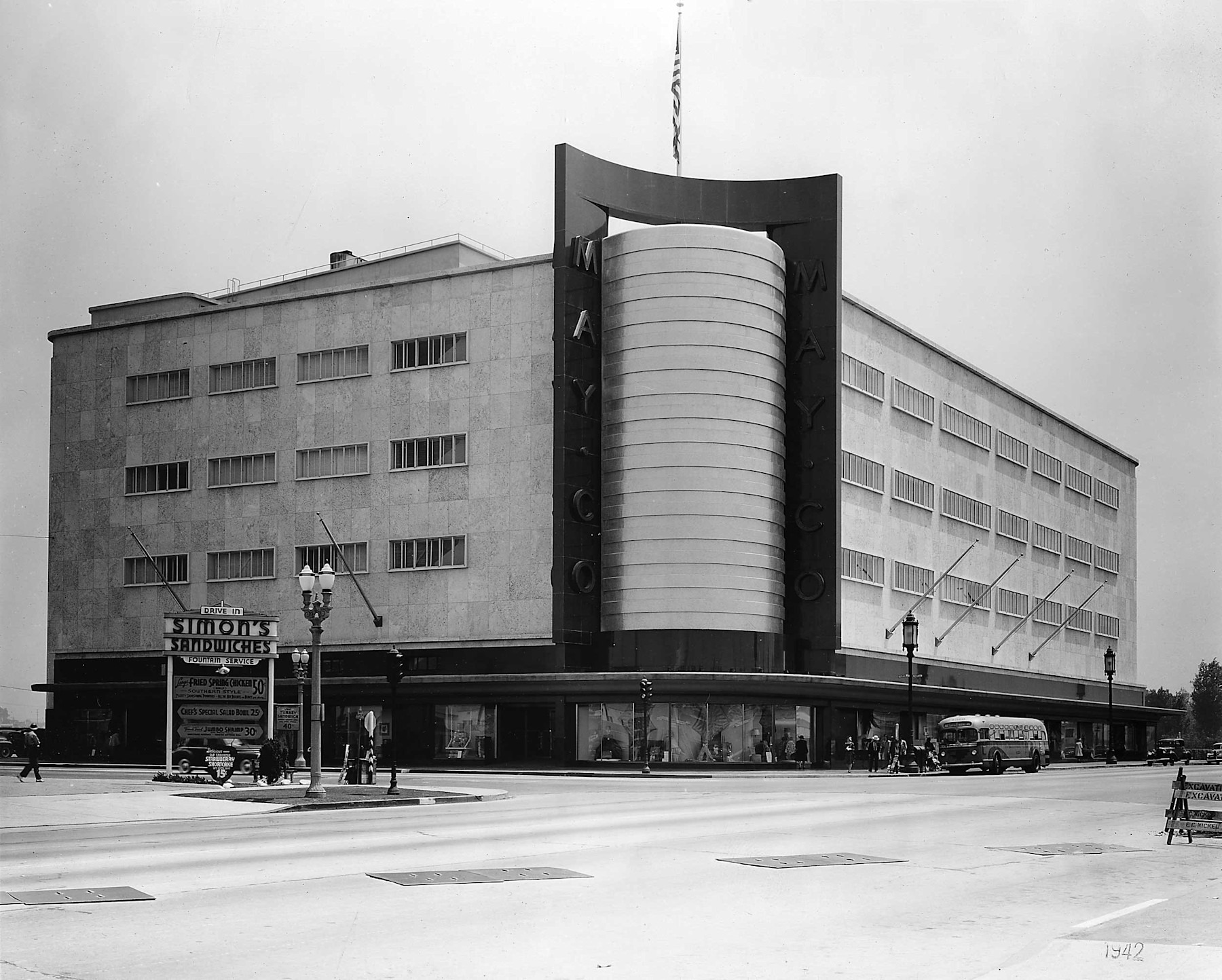 The exterior of the May Company department store, 1942
Courtesy of Bison Archives photographs collected by Marc Wanamaker, Margaret Herrick Library, Academy of Motion Picture Arts and Sciences