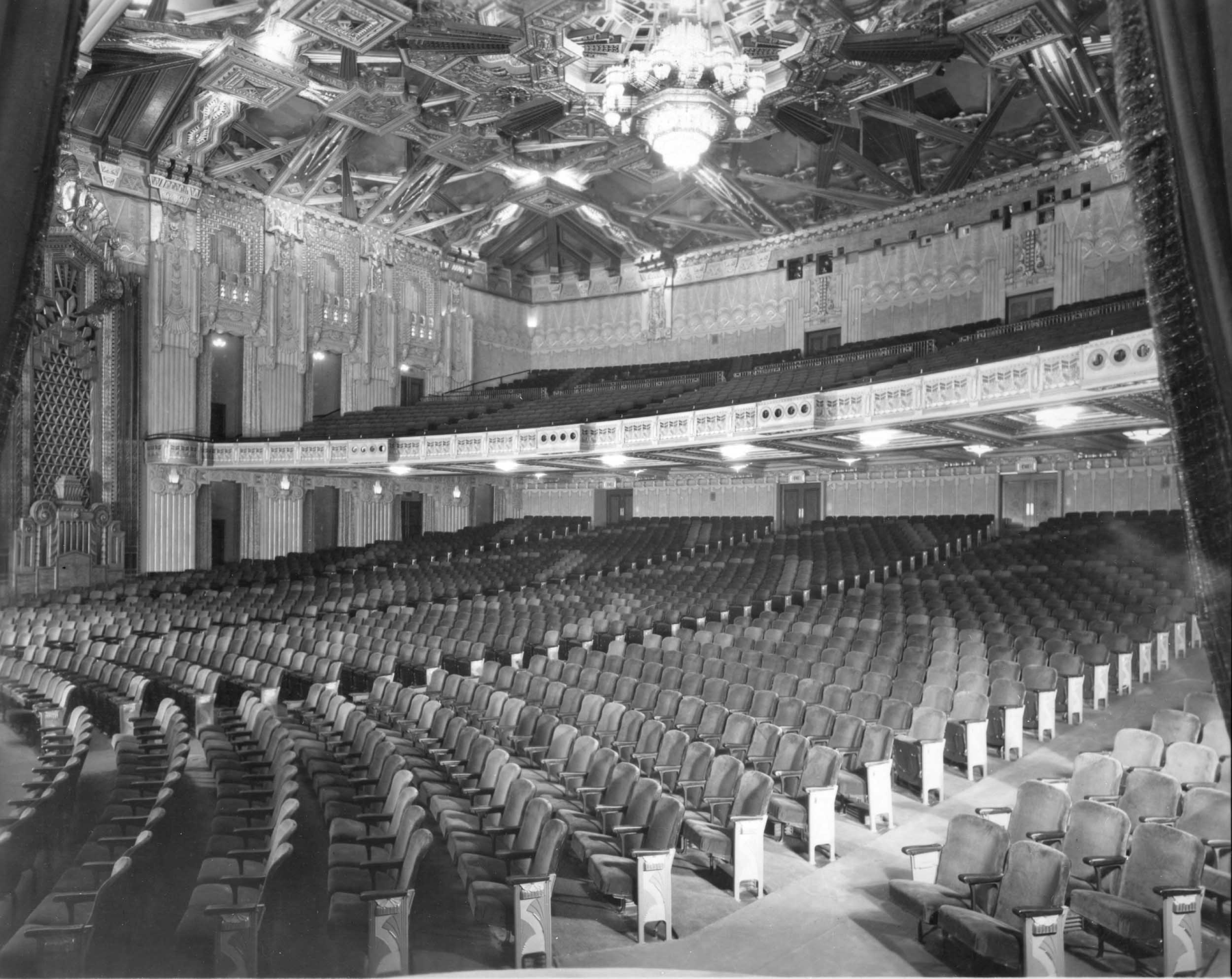 The auditorium of the Hollywood Pantages Theatre, 1930s  

Courtesy of Tom B'hend and Preston Kaufmann collection, Margaret Herrick Library, Academy of Motion Picture Arts and Sciences, photo: Mott Studios 