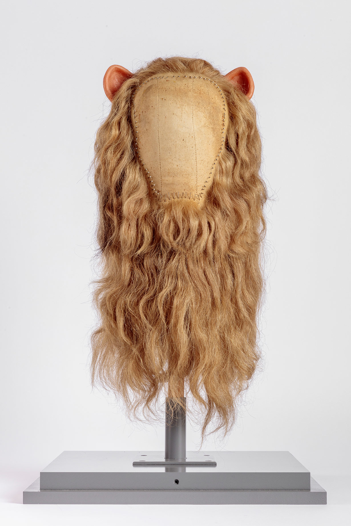 The Cowardly Lion's Mane worn by Bert Lahr in <i>The Wizard of Oz</i> (1939). Academy of Motion Picture Arts and Sciences, Margaret Herrick Library. Photo by Joshua White, JWPictures/©Academy Museum Foundation