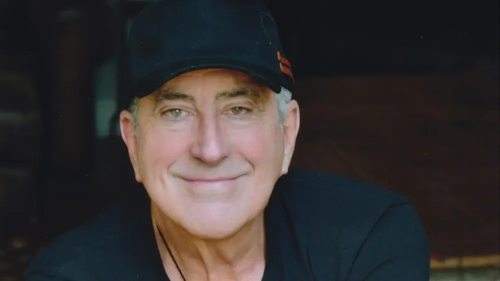 Join us in welcoming celebrated director and choreographer Kenny Ortega, whose work includes Hocus Pocus (1993), High School Musical (2006), and more. 