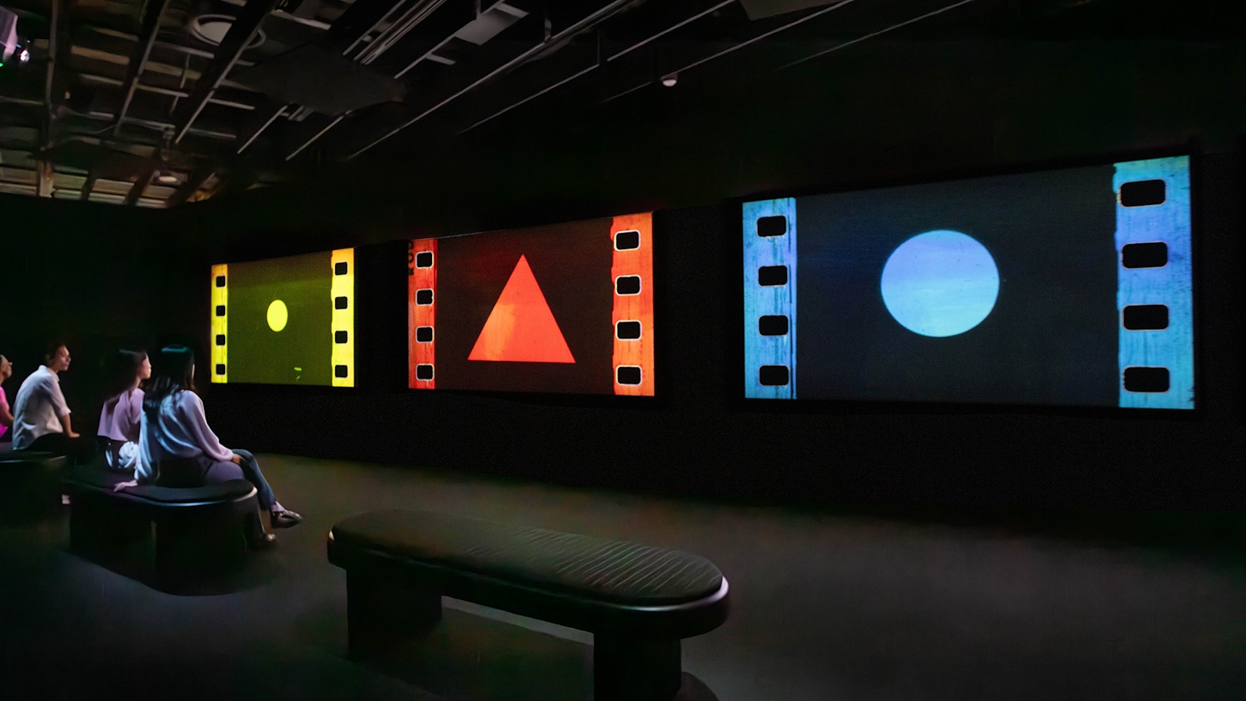 Color spectrum of shapes