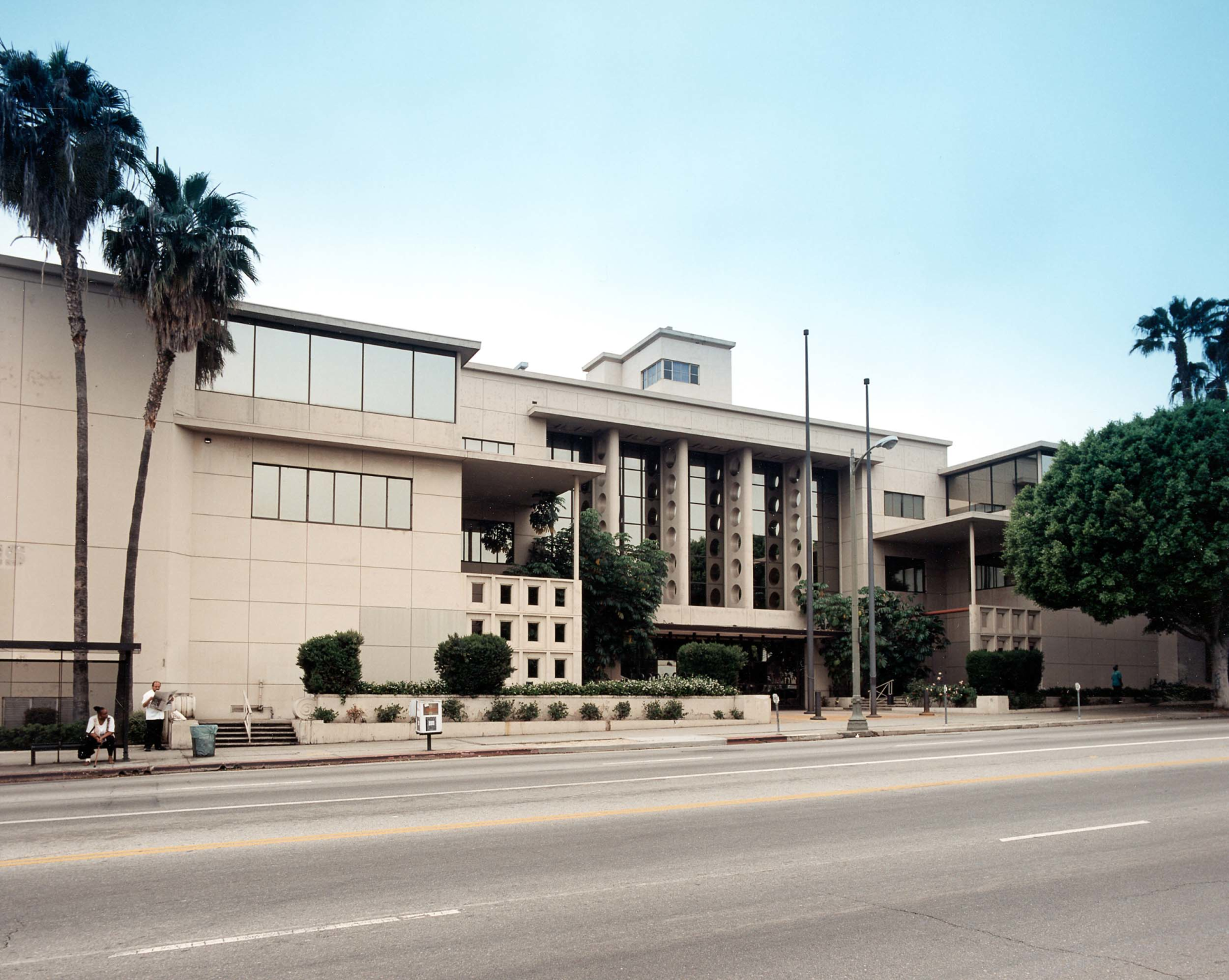 The exterior of Academy of Motion Picture Arts and Sciences Film Archive, 2001

Courtesy of AMPAS reference collection, Margaret Herrick Library, Academy of Motion Picture Arts and Sciences, photo: Long Photography 