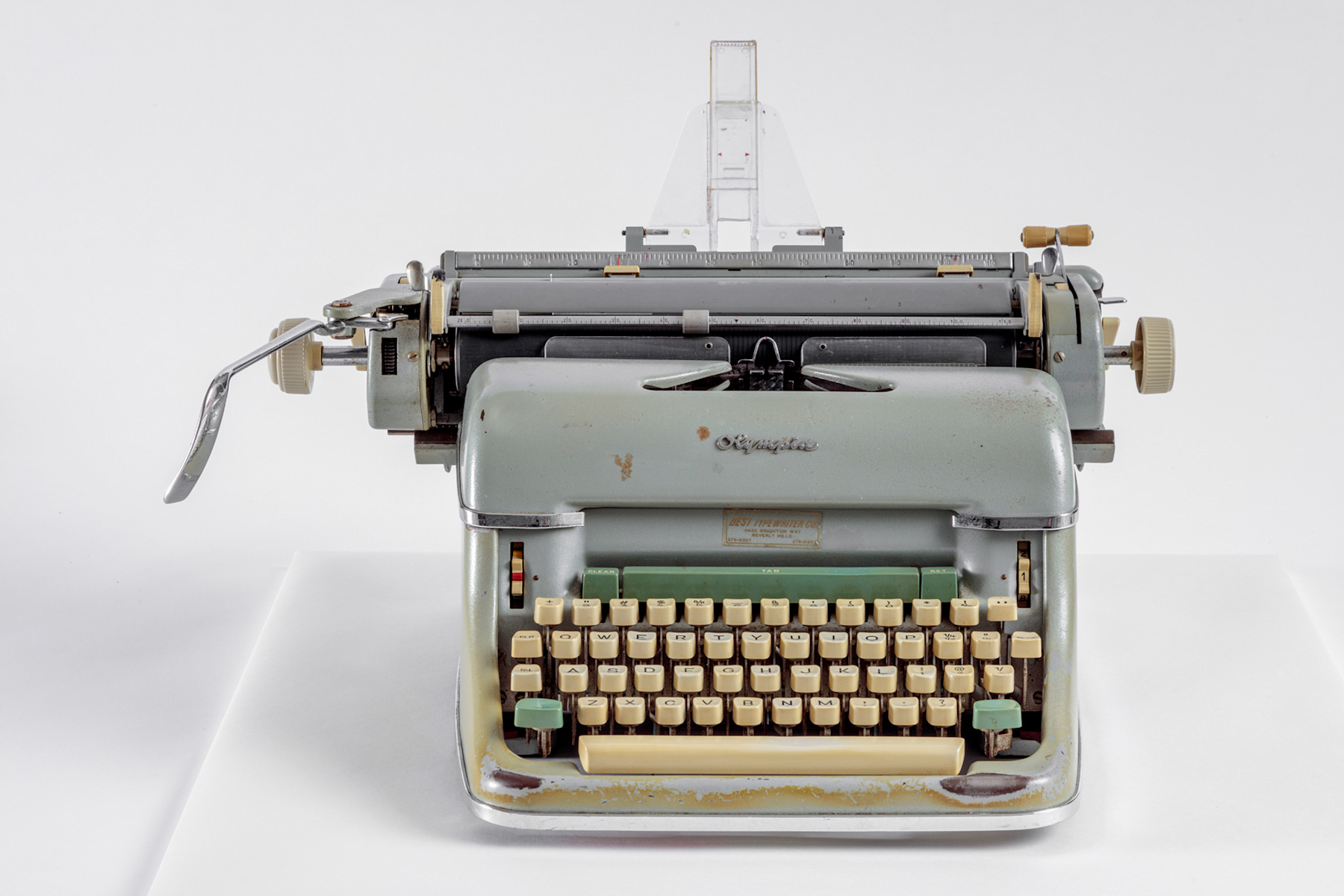 Typewriter used by Joseph Stefano to write the screenplay for Alfred Hitchcock's <i>Psycho</i> (1960). Academy Museum of Motion Pictures. Gift of Michael Eisenberg, 2016. Photo by Joshua White, JWPictures/©Academy Museum Foundation