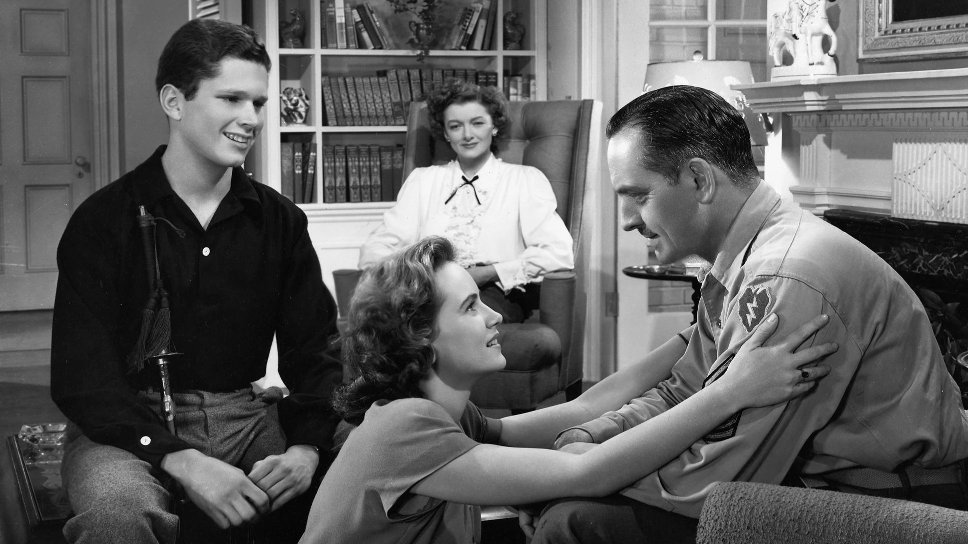 Three US servicemen (Fredric March, Dana Andrews, Harold Russell) return to their hometown and struggle with the challenges of postwar life in this epic drama.