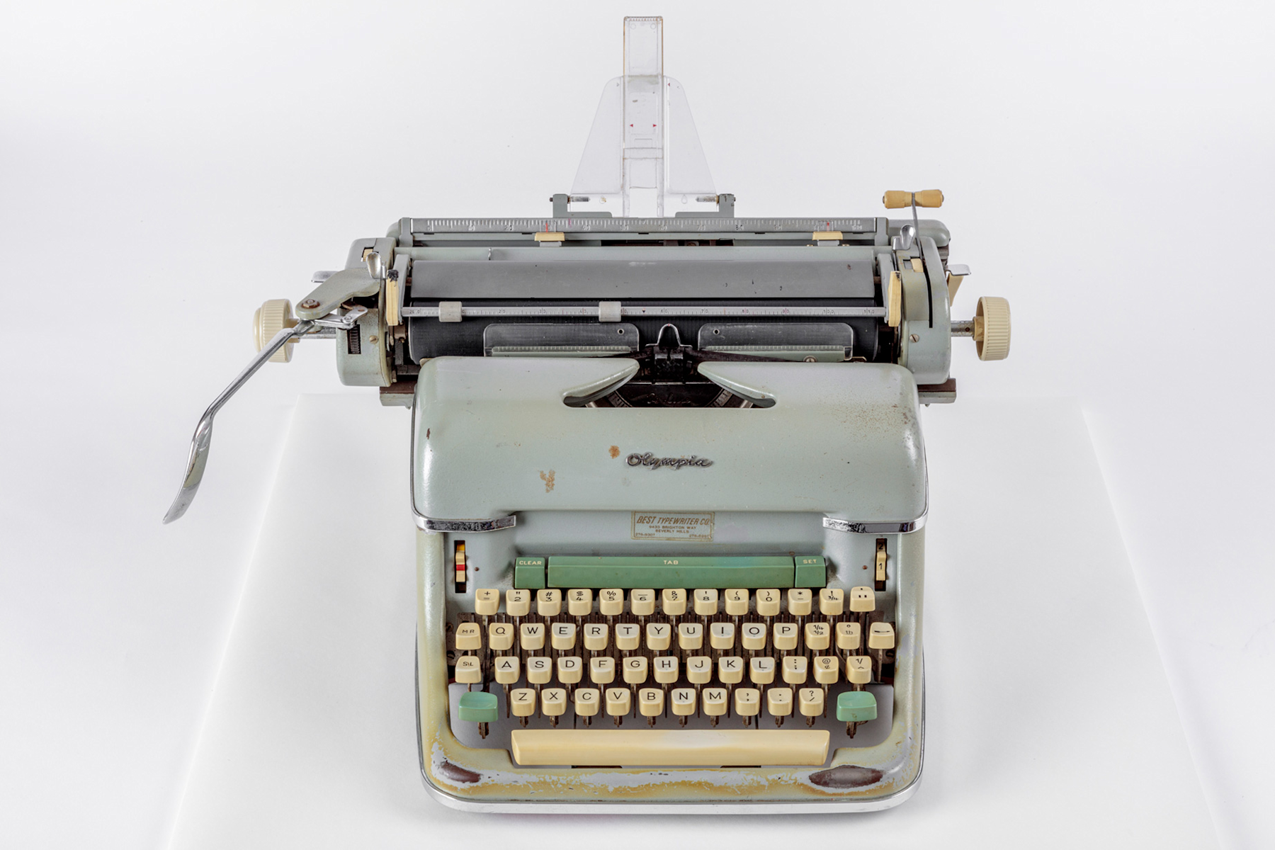 Typewriter used by Joseph Stefano to write the screenplay for Alfred Hitchcock's <i>Psycho</i> (1960). Academy Museum of Motion Pictures. Gift of Michael Eisenberg, 2016. Photo by Joshua White, JWPictures/©Academy Museum Foundation