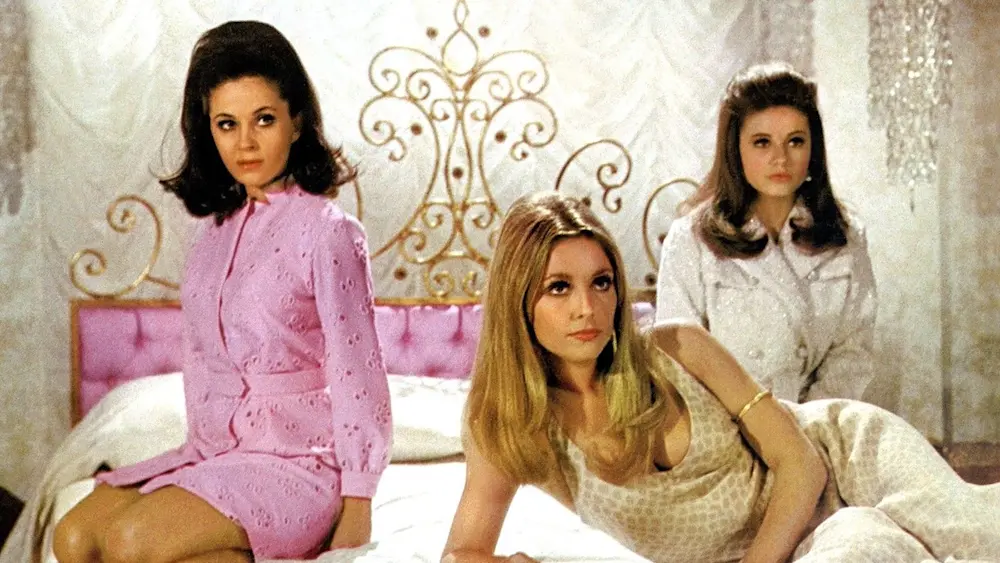Jun14 VALLEY OF THE DOLLS Camp1