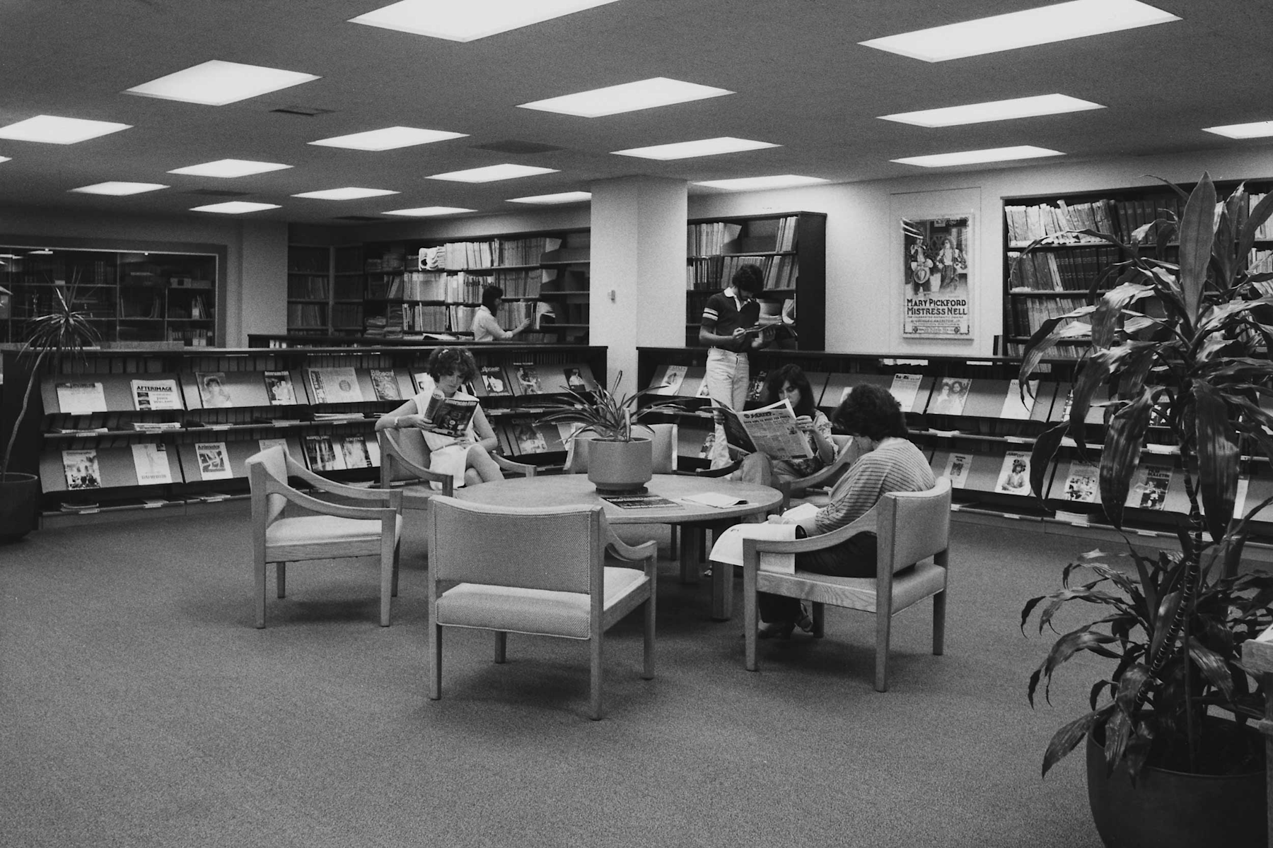 Academy Motion Pictures Arts and Sciences Margaret Herrick Library in the headquarters building, 1981

Courtesy of AMPAS reference collection, Margaret Herrick Library, Academy of Motion Picture Arts and Sciences, photo: Long Photography 