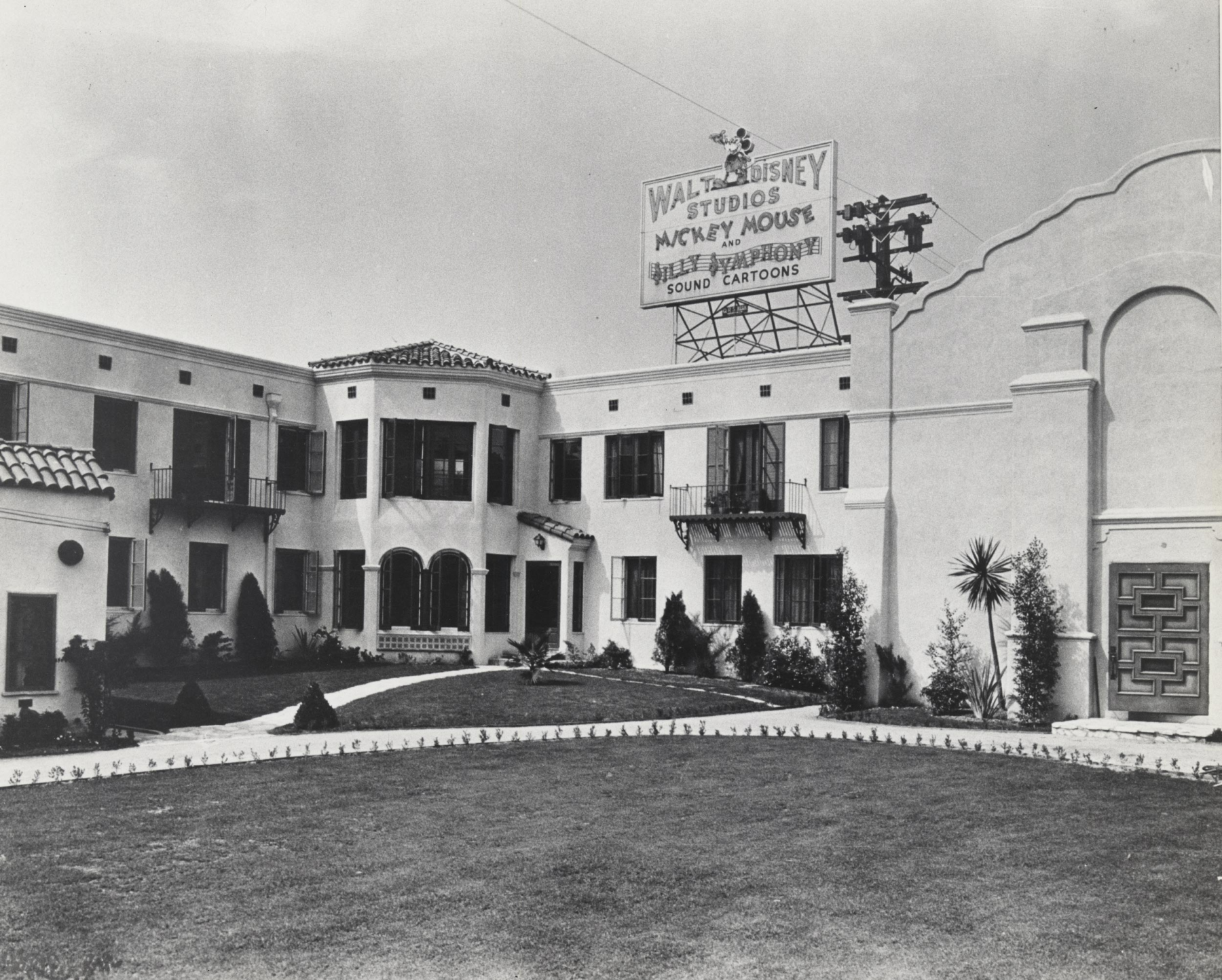 The Walt Disney Studios, home to the Mickey Mouse and Silly Symphony sound cartoons as the sign suggests, ca. 1933, Bison Archives, photographs collected by Marc Wanamaker, courtesy of Margaret Herrick Library, Academy of Motion Picture Arts and Sciences.
