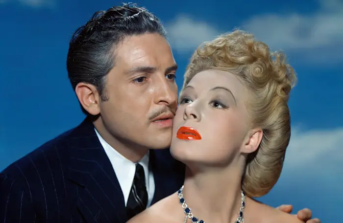 Incendiary Blonde in 4K