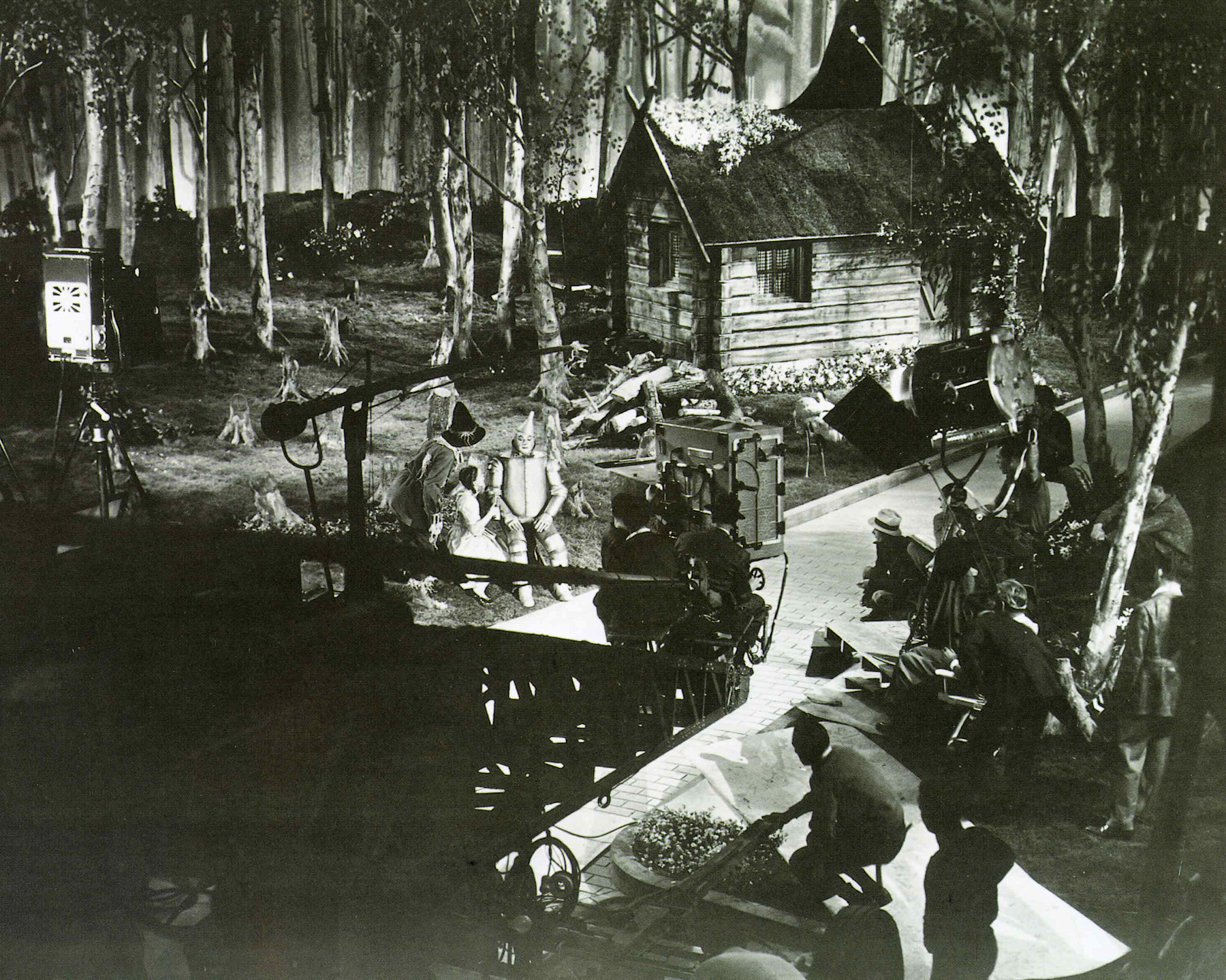 MGM’s <i>The Wizard of Oz</i> (1939) during production, Pictorial Press Ltd /Alamy Stock Photo.