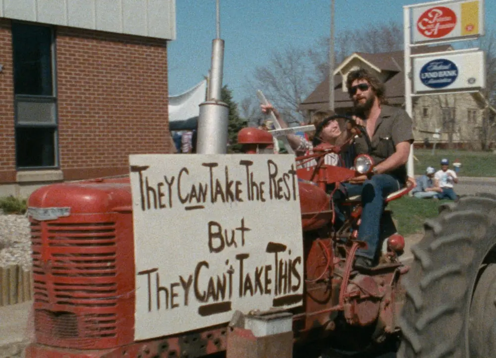 Dec21 DOWN AND OUT IN AMERICA PresentPast1HopeRunsHigh