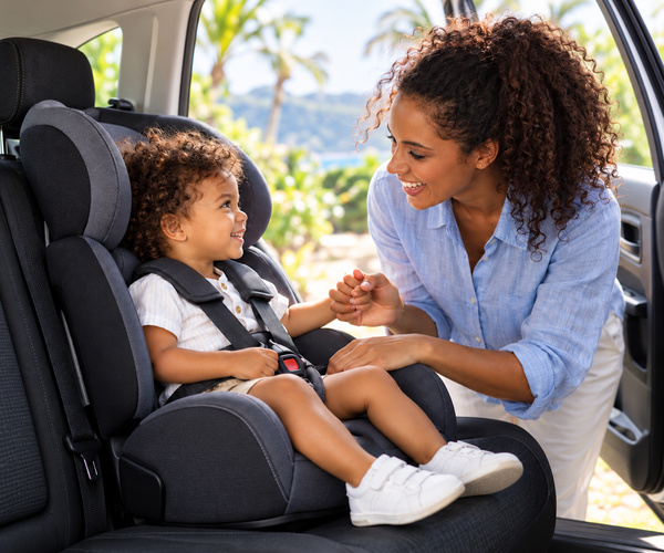 Child car seat for your family stay – Europcar Guadeloupe