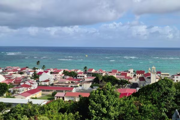 location-voiture-guadeloupe-local-generics-600x400 (4)