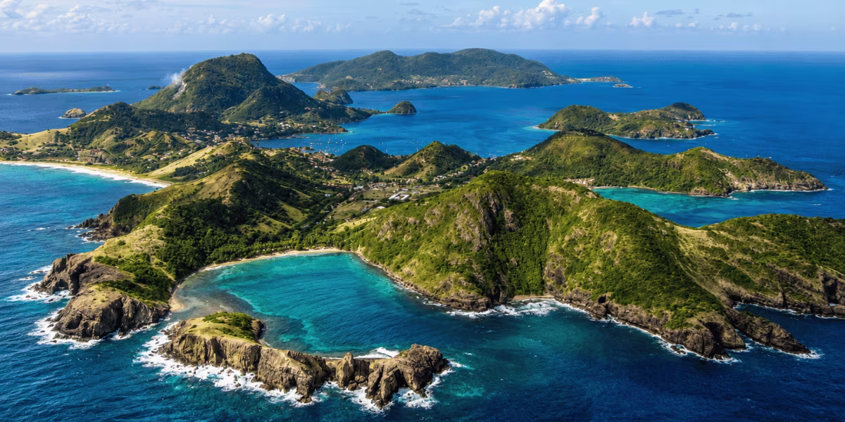 Vue aérienne de l'archipel des Saintes en Guadeloupe