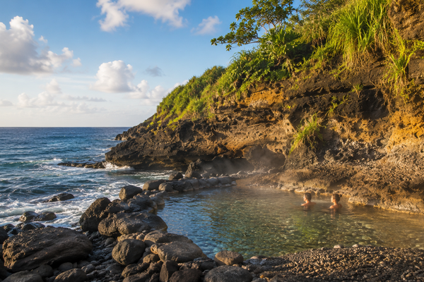 source bain d-eau chaude guadeloupe bouillante