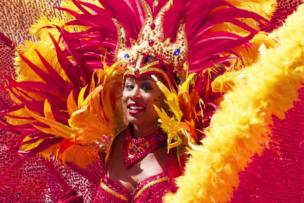 Costume flamboyant de Carnaval en Guadeloupe