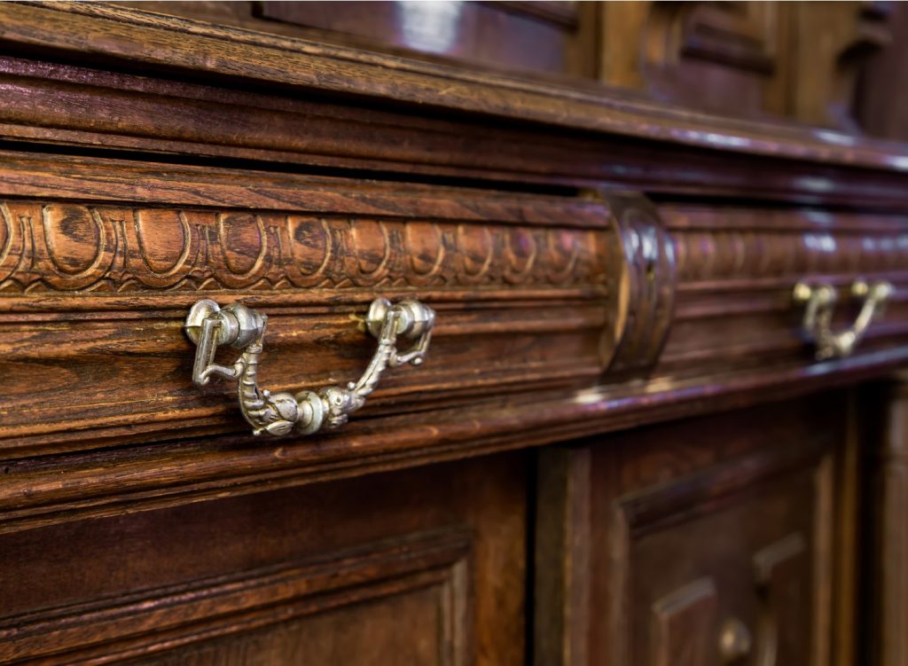 DIY Cabinet Antiquing: A Beginner’s Guide