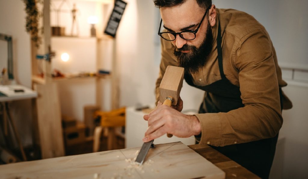 5 Wood Carving Tools Worth Knowing About