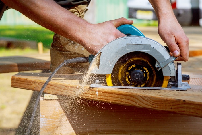 Best Chop Saws to Make Neat Angled Cuts