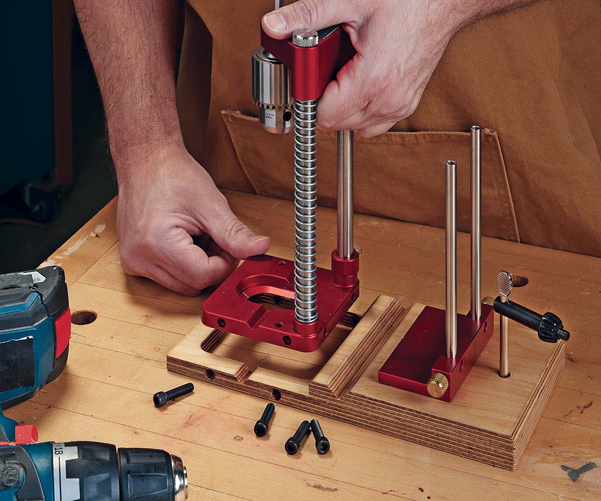 drill guide unstalled, with screws 1⁄4"-20 screws secure the base yet to be assembled