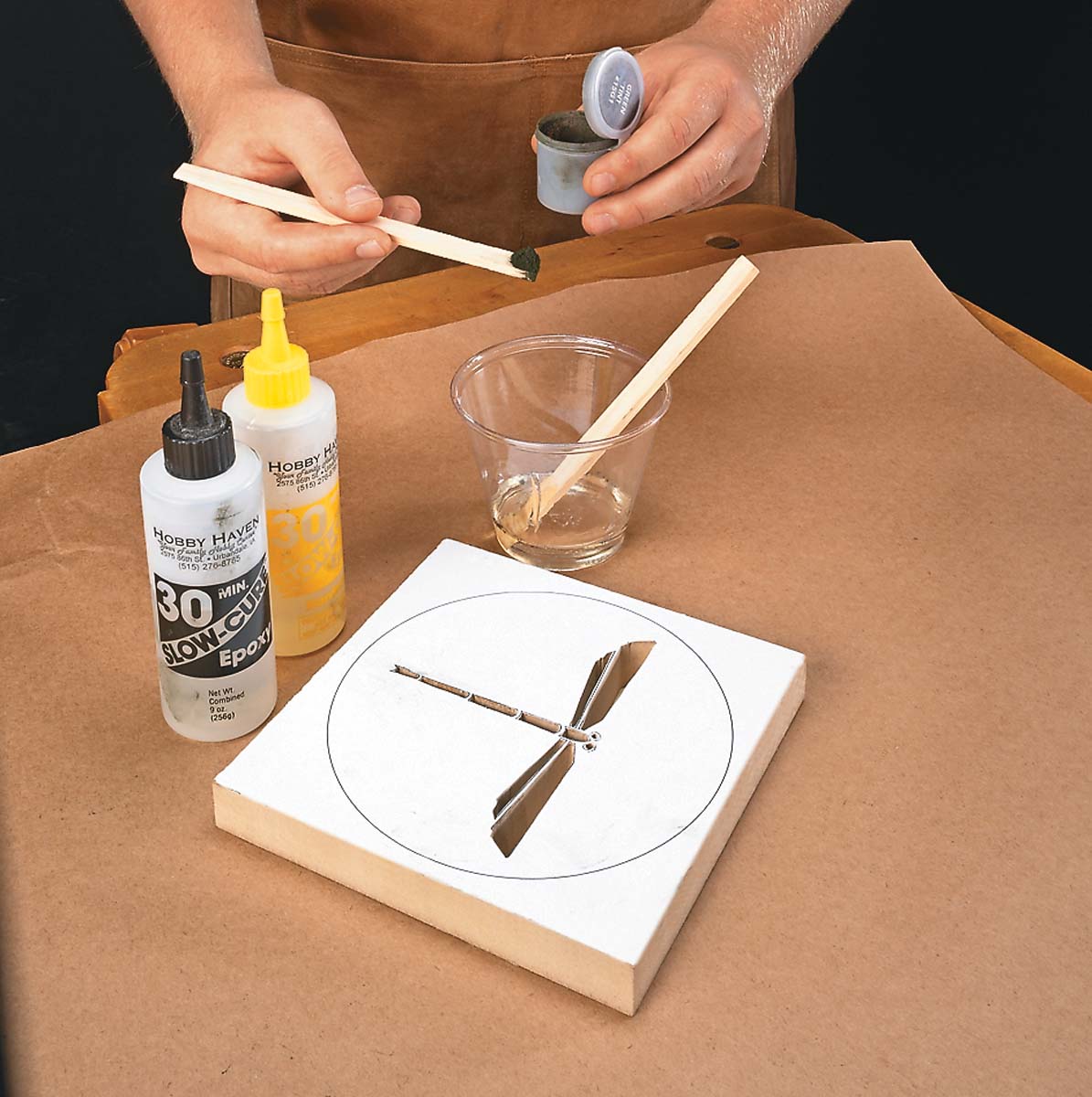 Mixing epoxy resin solution