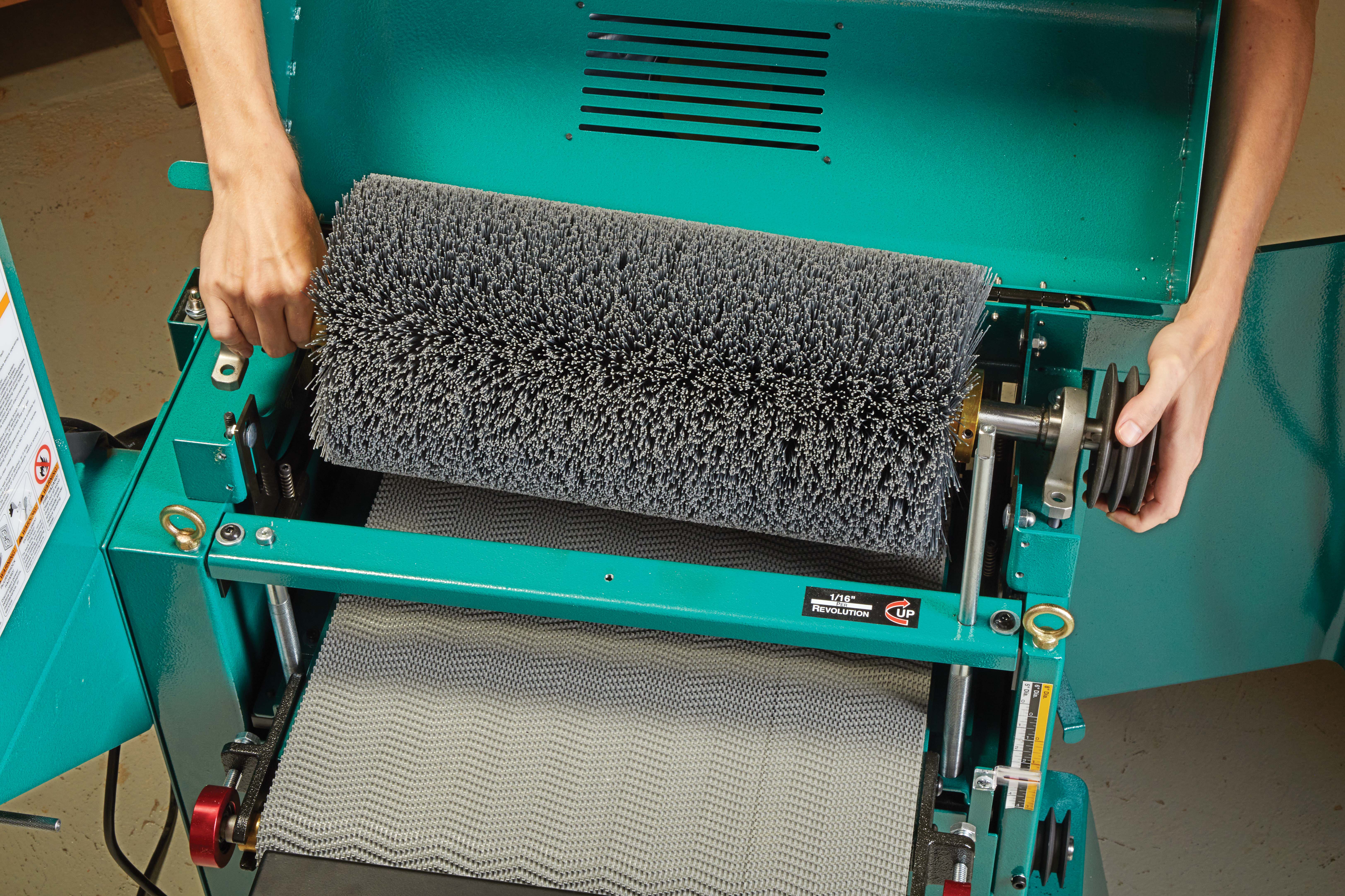 image showing spindle can be removed after releasing lever