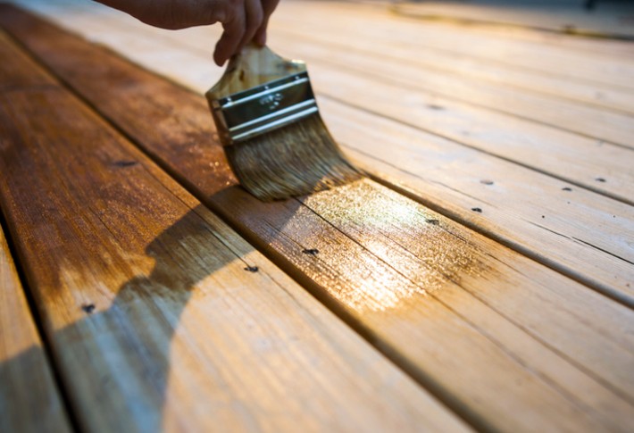 The Best Deck Stain to Revamp Your Outdoor Space