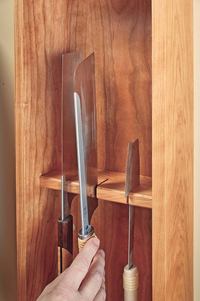 kerf cut middle shelf with hand saws