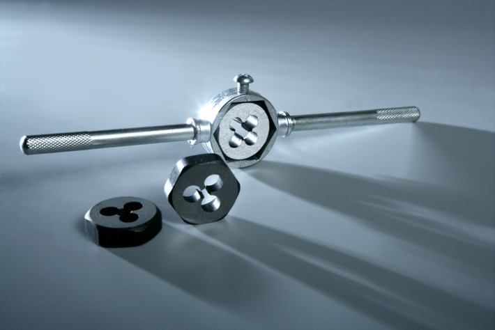 The Best Die Sets to Effortlessly Thread Neat Screws