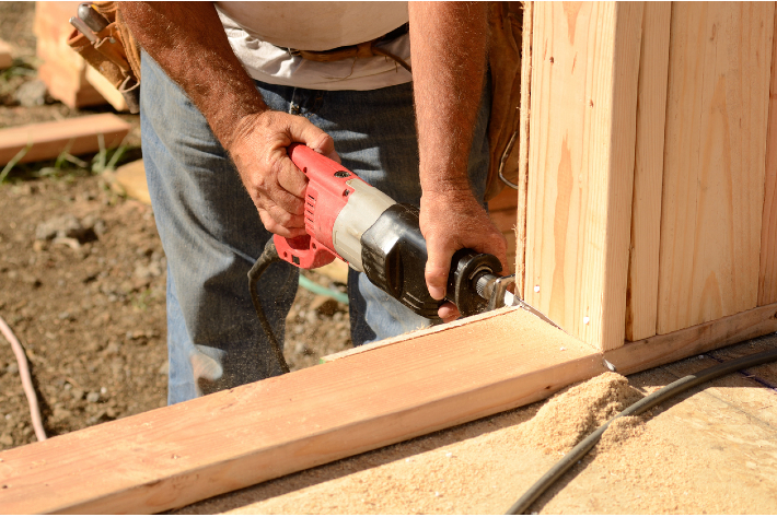 The Best Compact Reciprocating Saws That Cut With Ease
