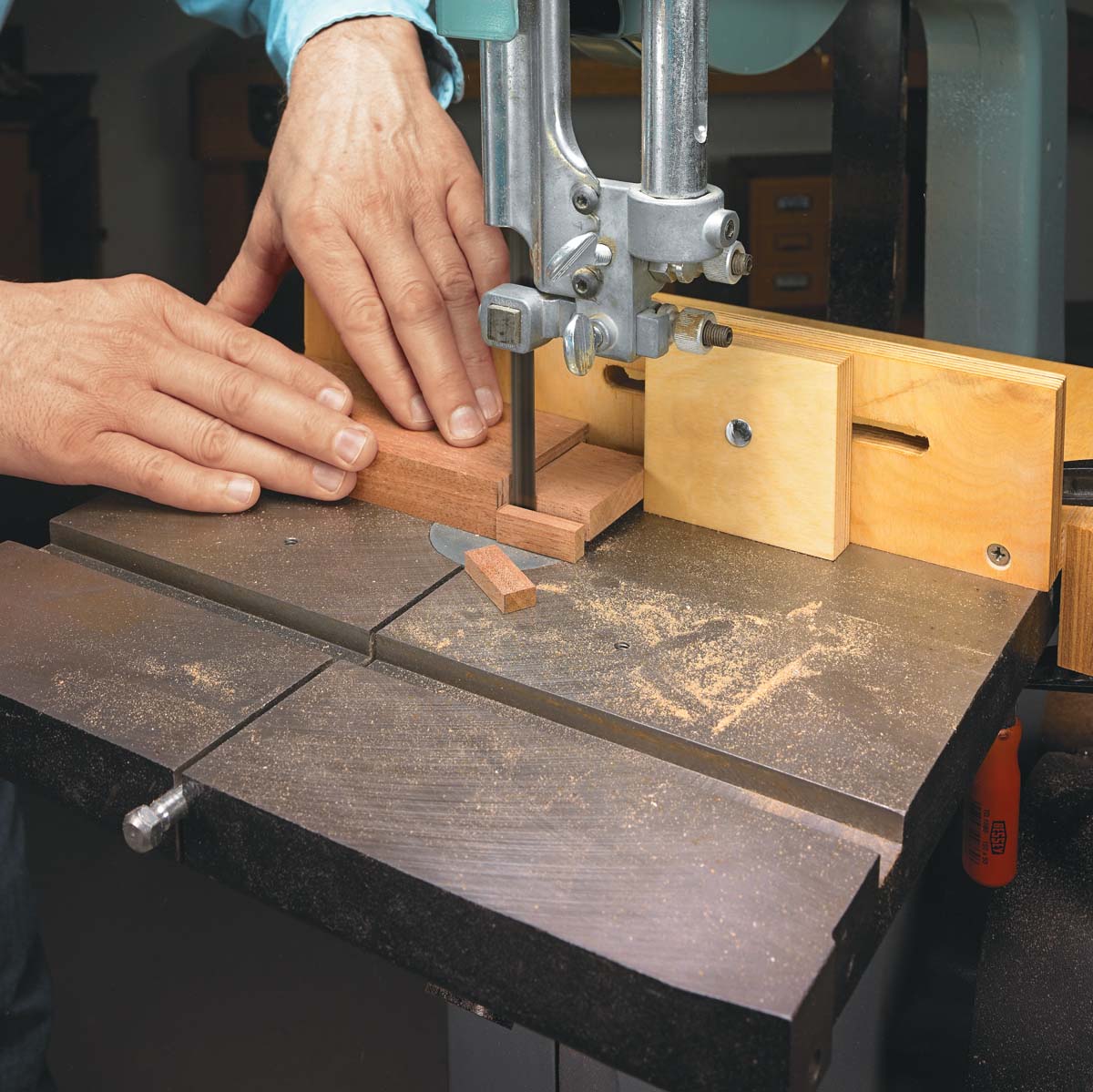 using stop block and rip fence to cut tenons at bandsaw