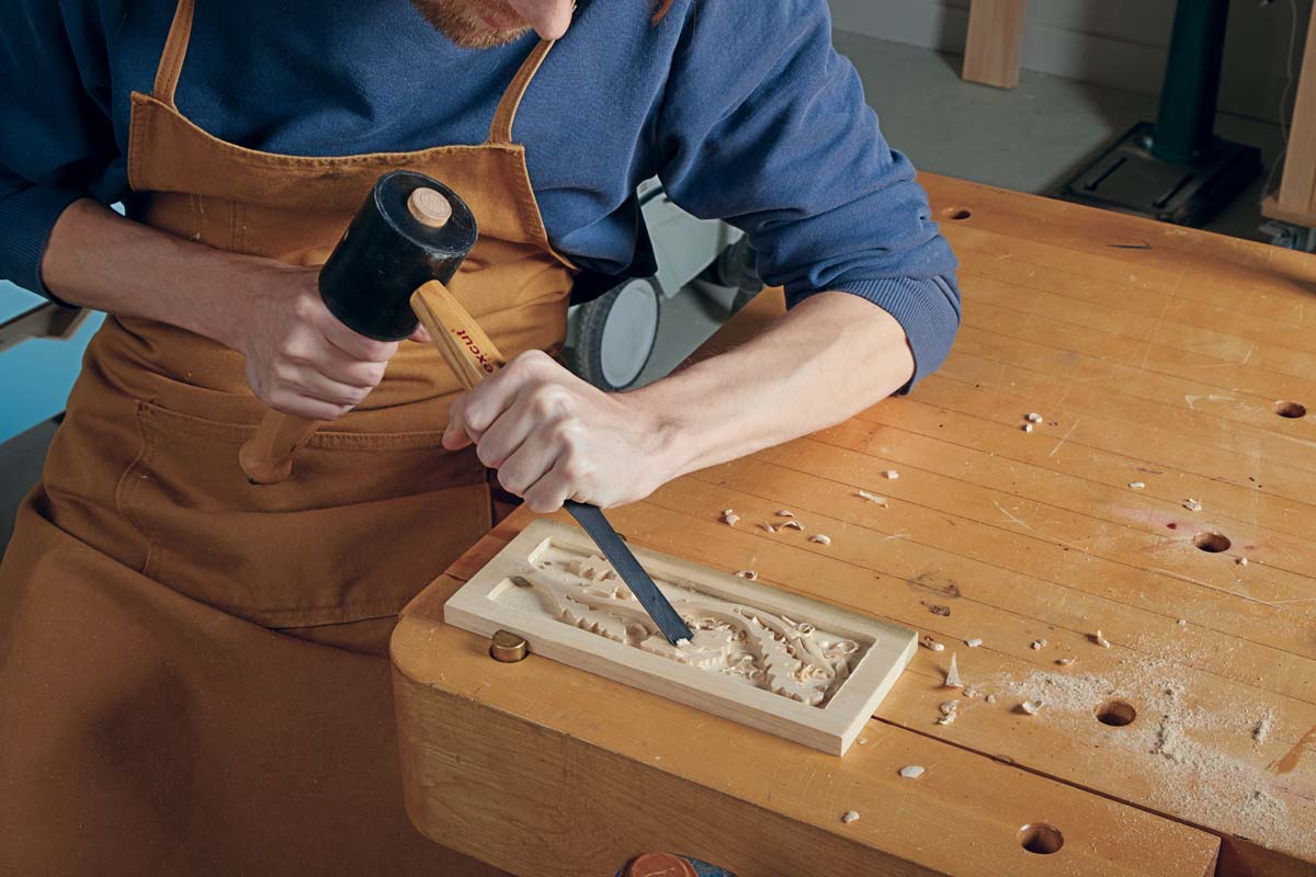 using flexcut half gouge to carve petals