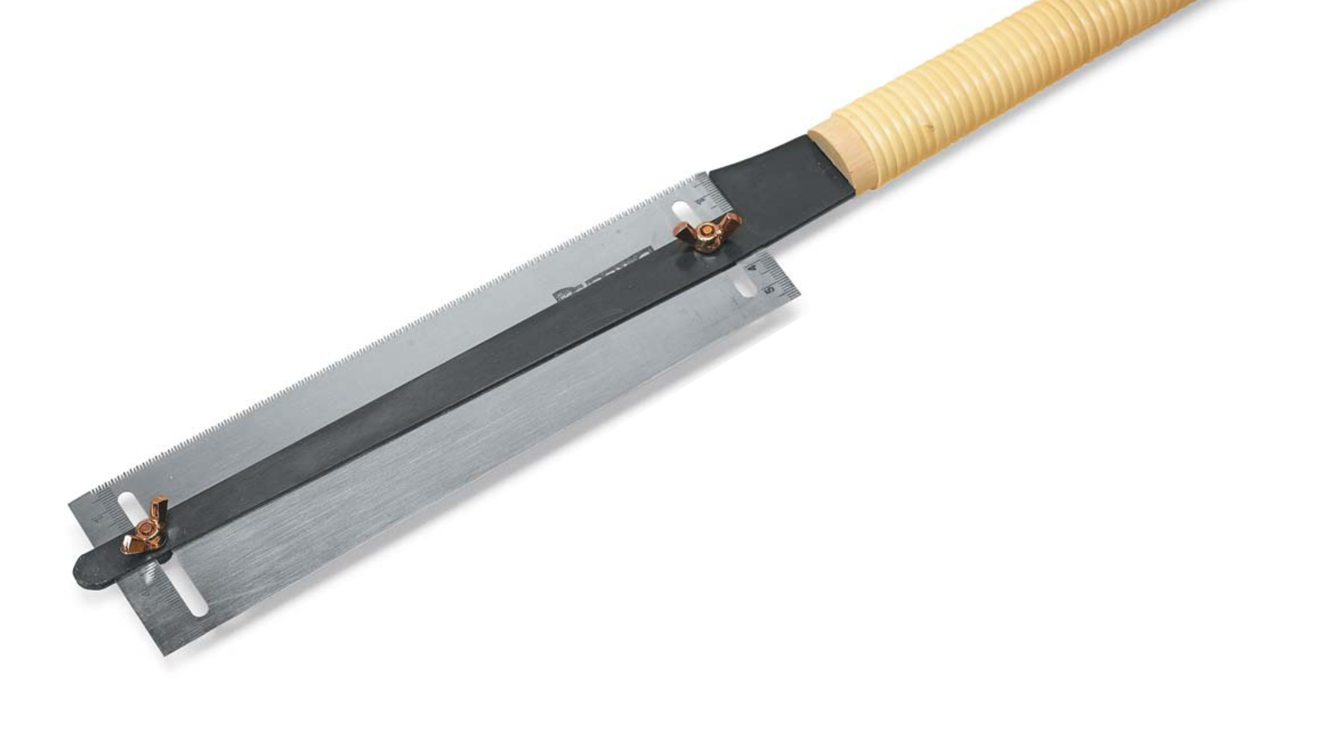 dozuki blade with a steel bar fit into the handle.