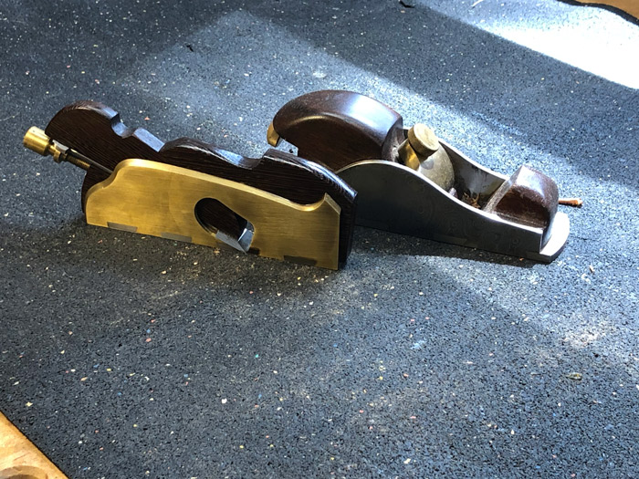 shoulder plane and block plane