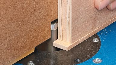 Router Table Fence for Flush-Trimming Hardwood Edging